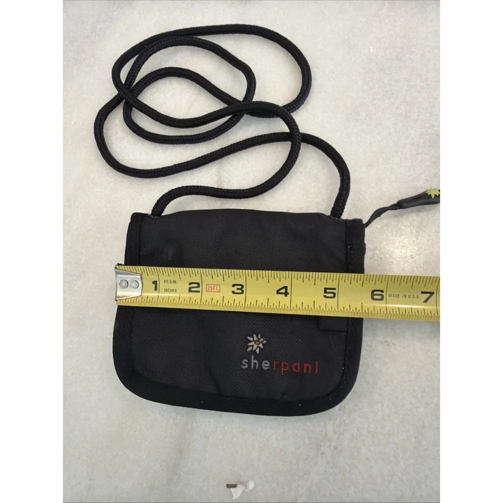 Sherpani Zoe Wallet Bag Zip Purse Canvas Black & White Small 6x4 Long‎ Strap